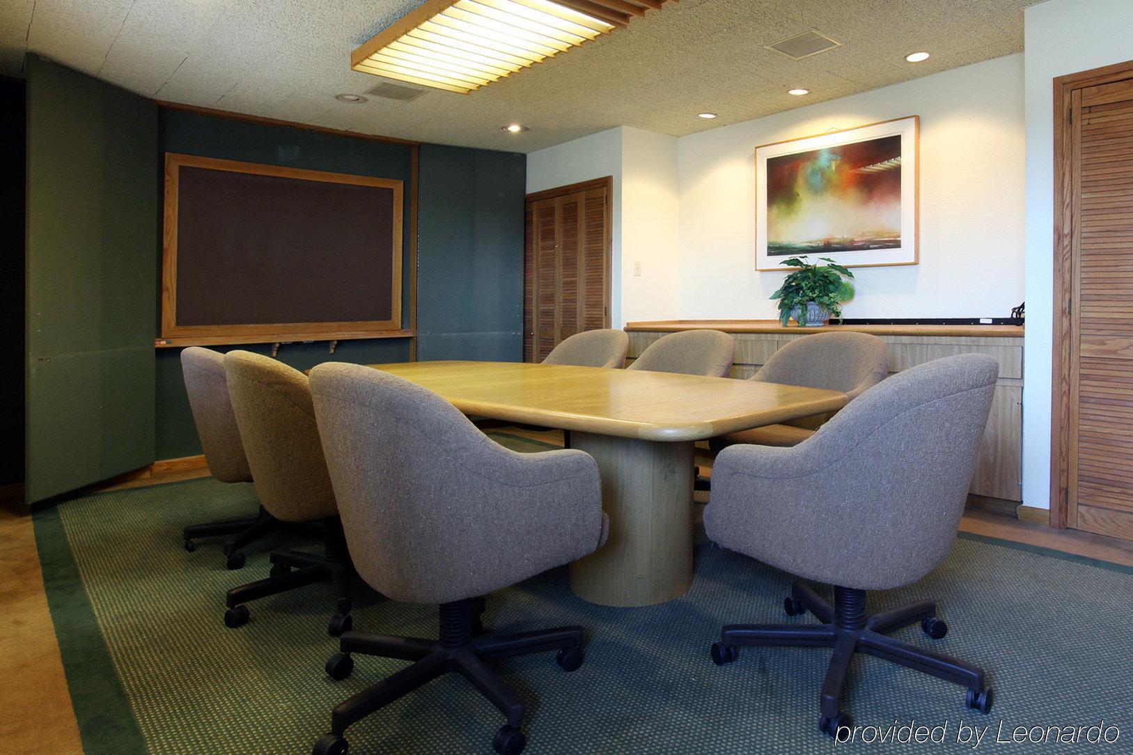 Amerihome Inn & Suites Houston Airport North Зручності фото
